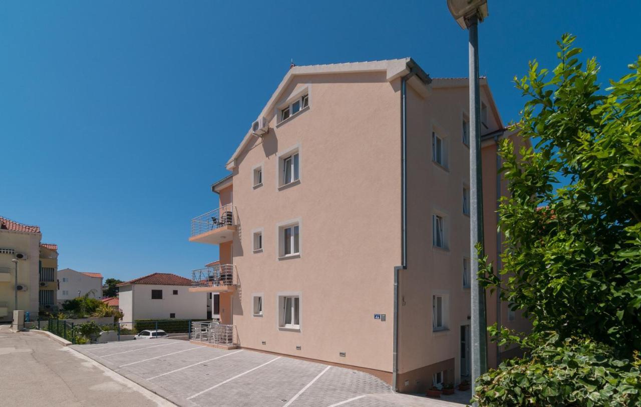 Apartments Island Beat Supetar Eksteriør bilde
